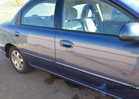 2002 Kia Spectra Ls z USA, uszkodzony, nr VIN KNAFB121225190970